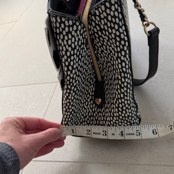 Betsey Johnson Black and White Polka Dot Bow Shoulder Bag - Picture 10 of 10
